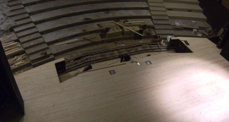  İzmir Karşıyaka Opera House