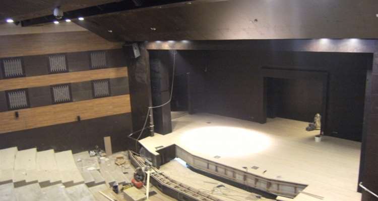  İzmir Karşıyaka Opera House