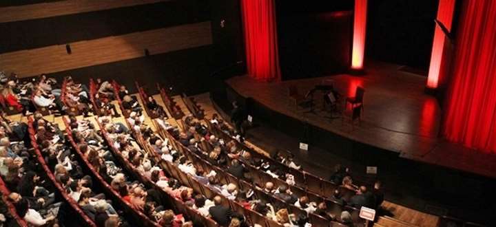  İzmir Karşıyaka Opera House